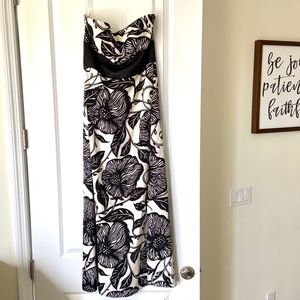 Long black and white comfy and classy dress